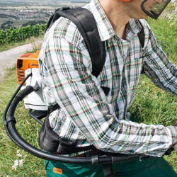 DECESPUGLIATORE STIHL FR 235 MODELLO