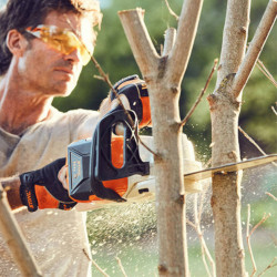 MOTOSEGA STIHL MSA 70 C-B CON BATTERIA