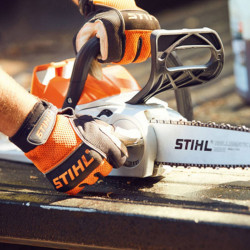 MOTOSEGA STIHL MSA 70 C-B CON BATTERIA